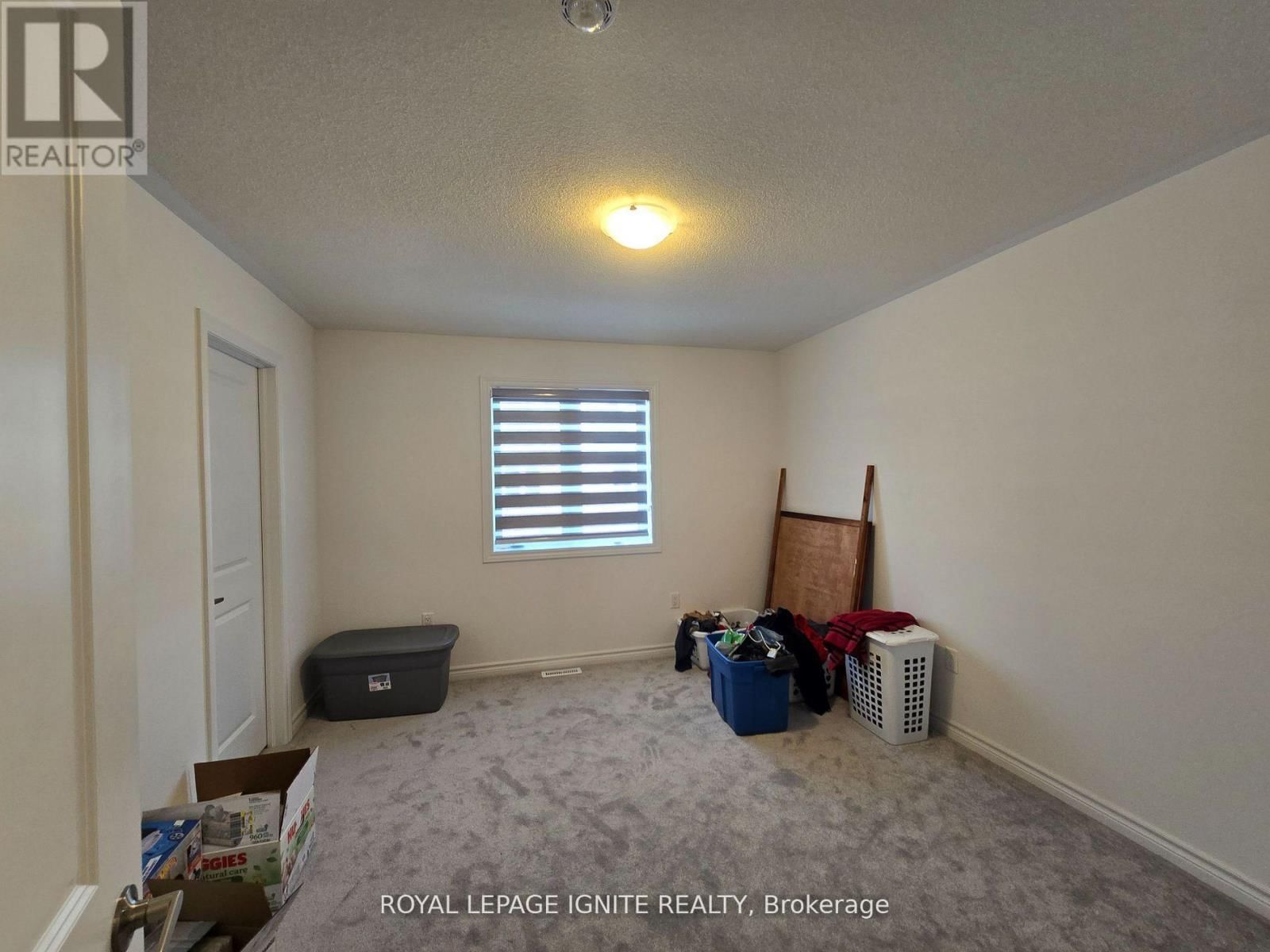 387 RUSSELL STREET Image 30