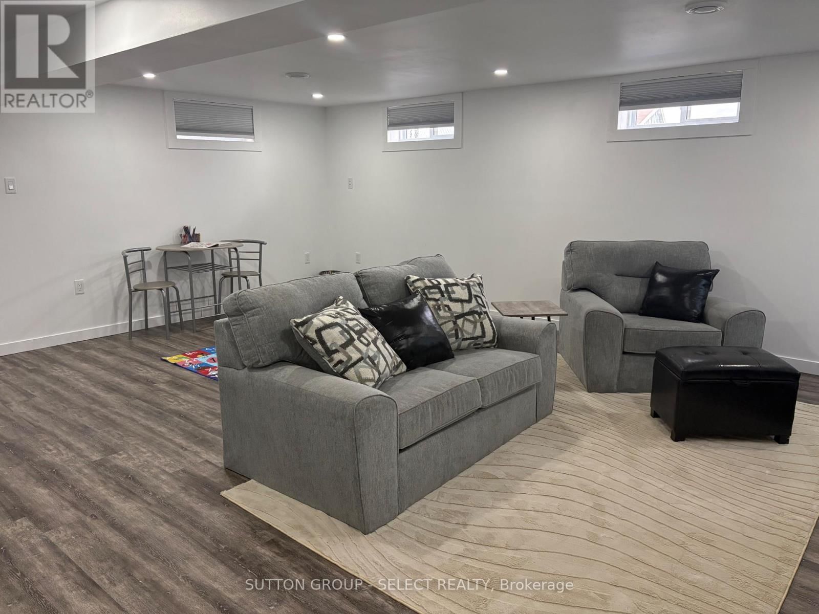 47 APONI CRESCENT Image 14