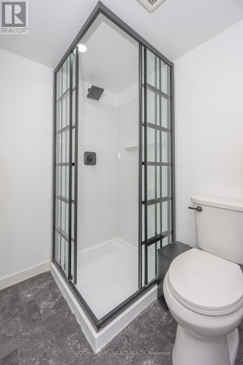 47 APONI CRESCENT Image 17