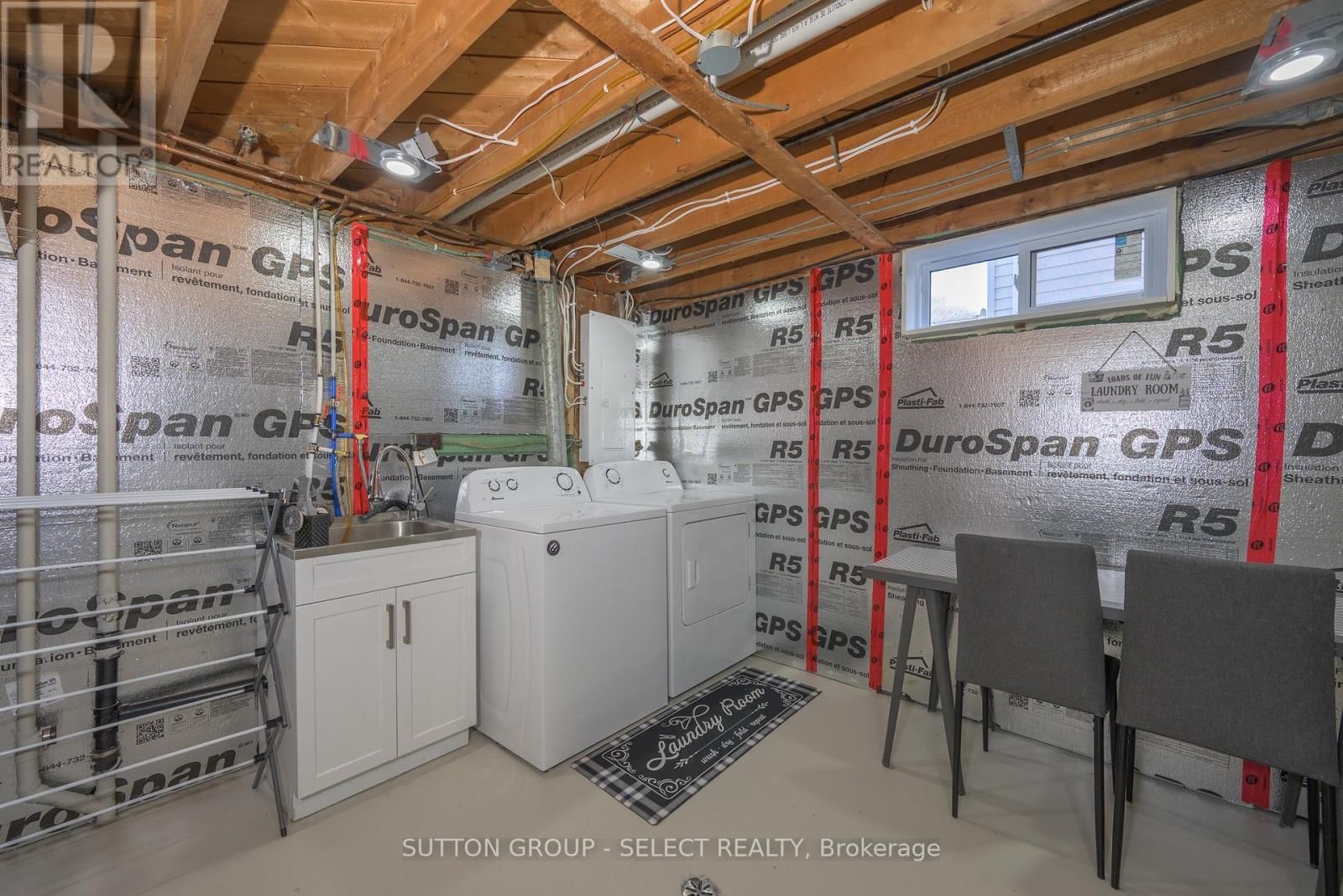 47 APONI CRESCENT Image 21