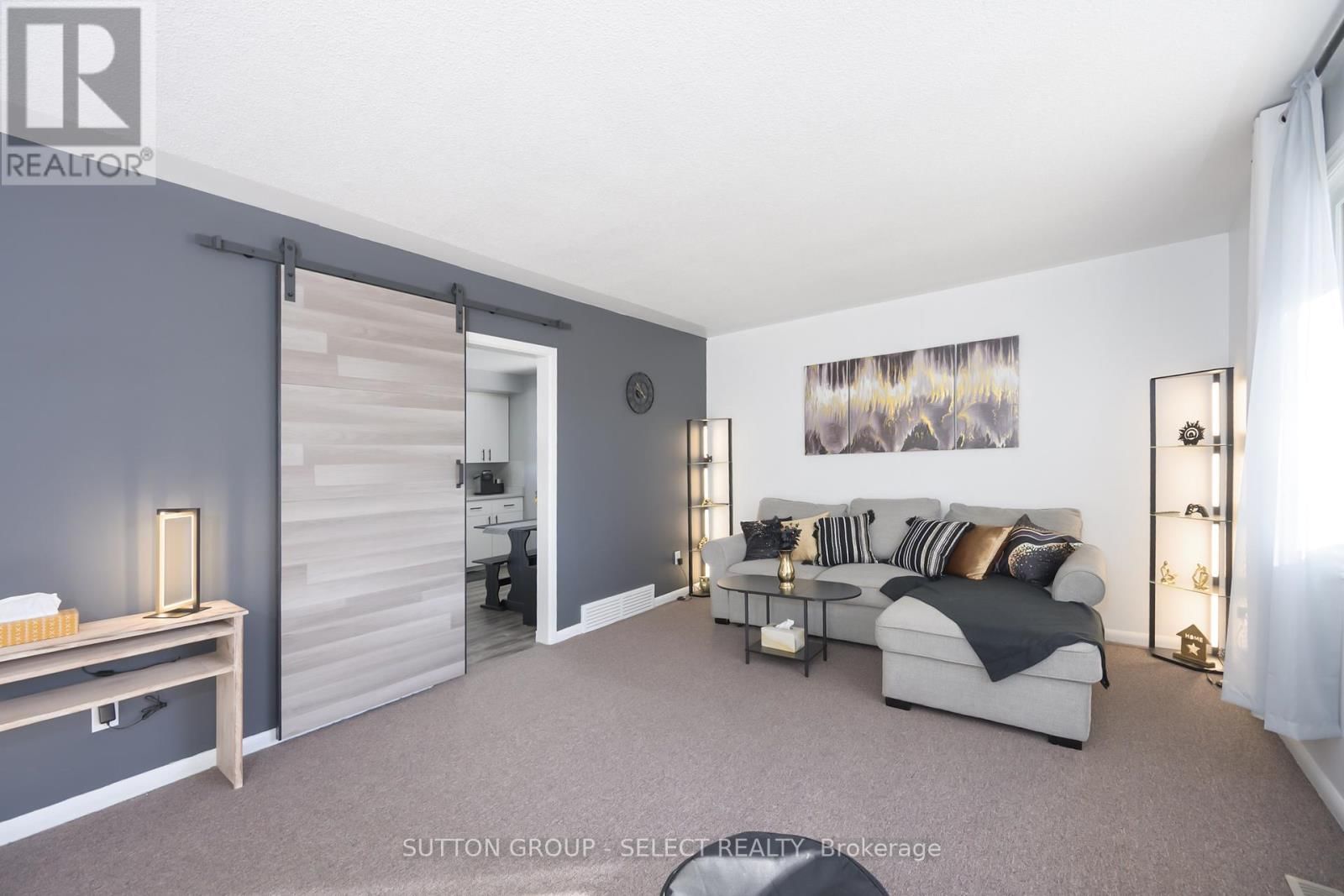 47 APONI CRESCENT Image 4