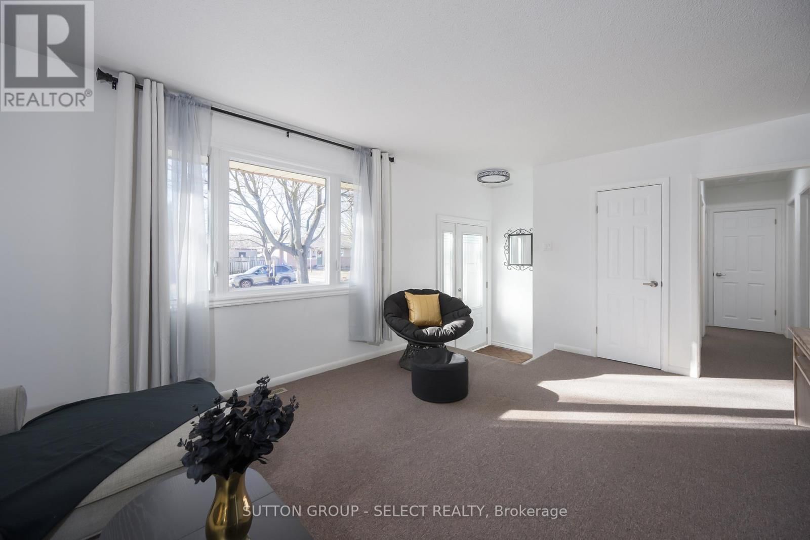 47 APONI CRESCENT Image 5