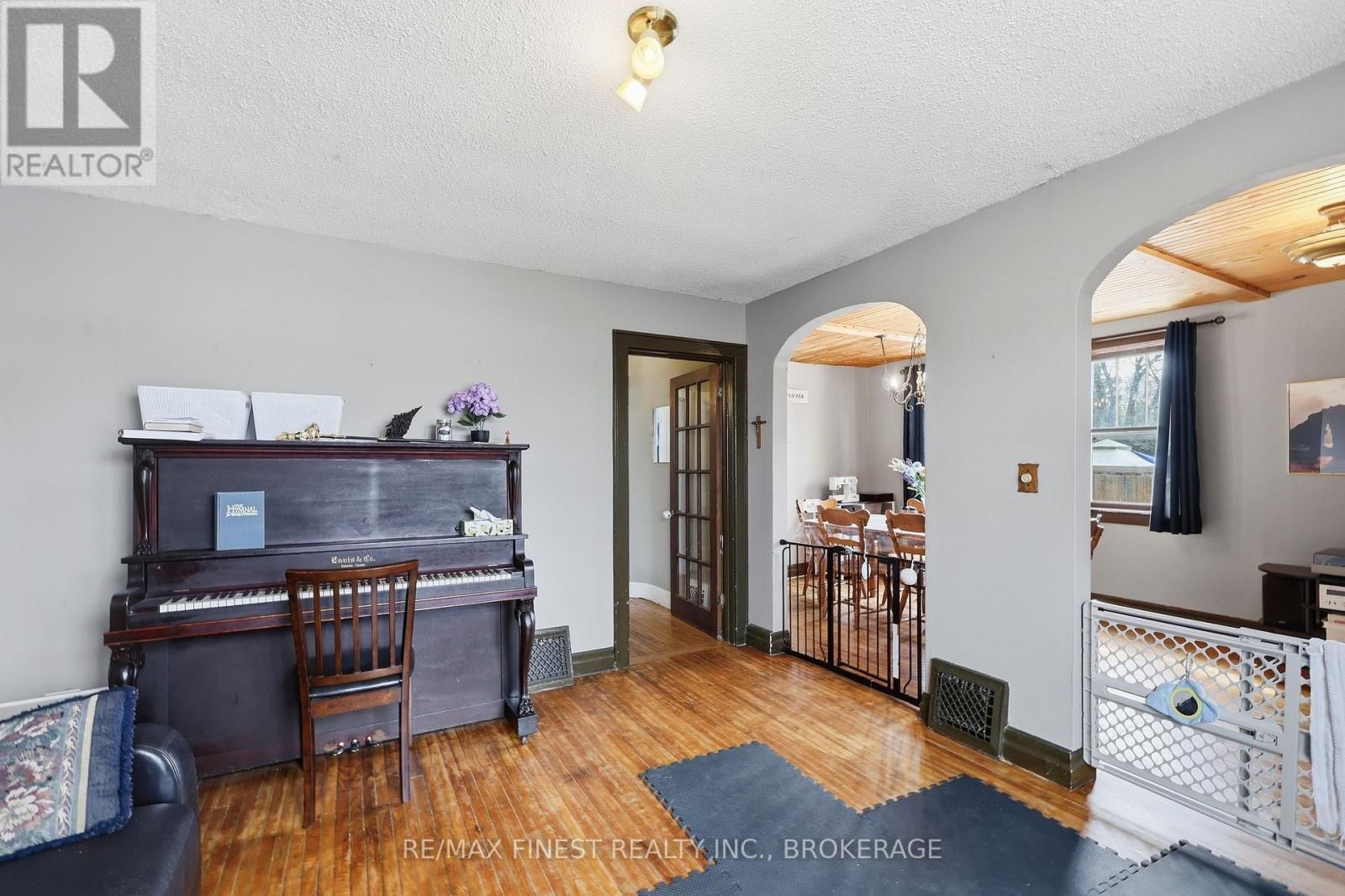 6872 HIGHWAY 38 Image 11