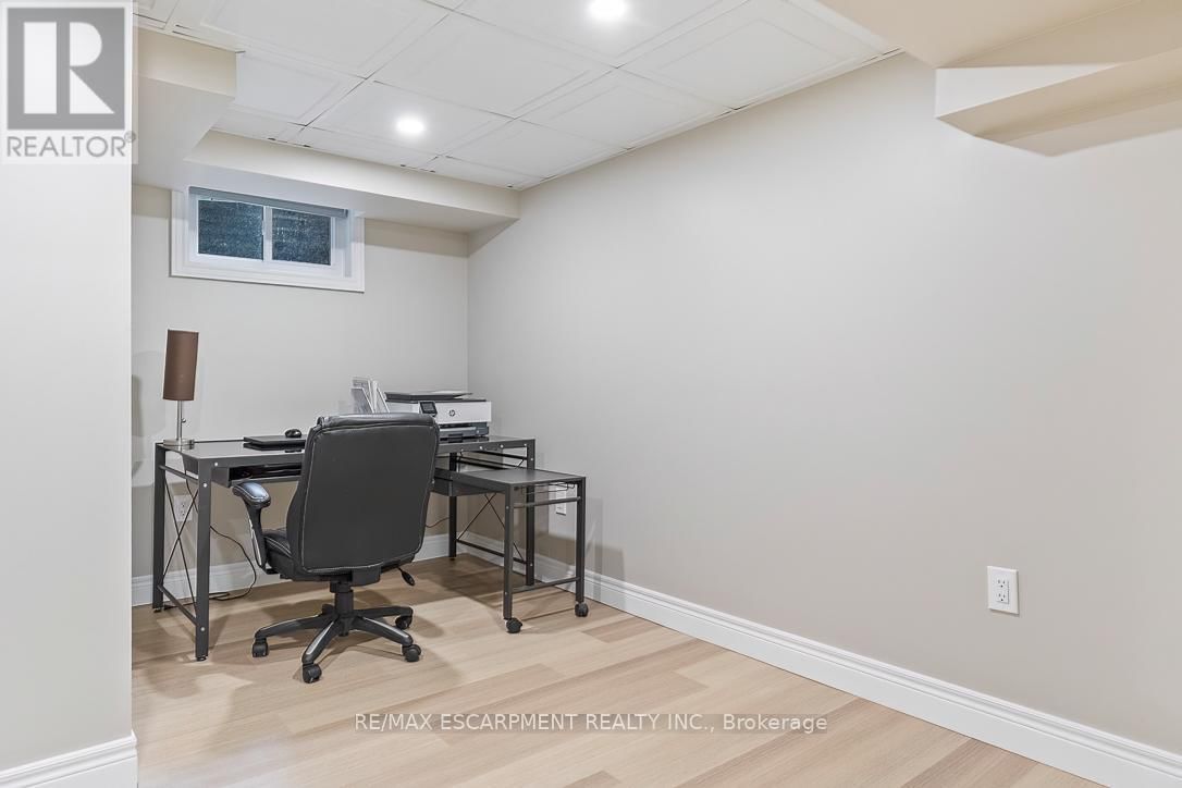 1 PARKWAY PLACE Image 39