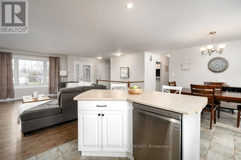 27 FOREST VALLEY DRIVE Image 15