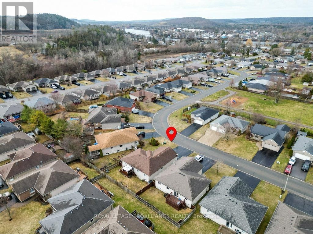 27 FOREST VALLEY DRIVE Image 4