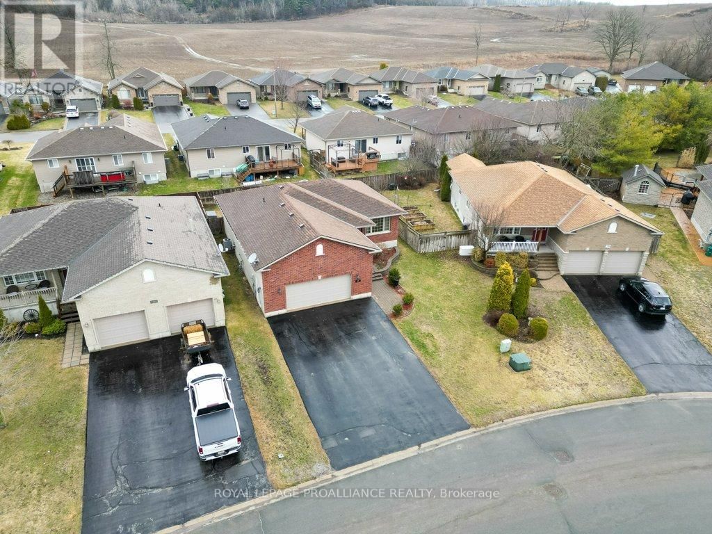 27 FOREST VALLEY DRIVE Image 44