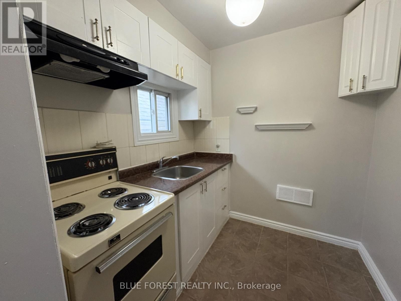 452 HORTON STREET Image 19