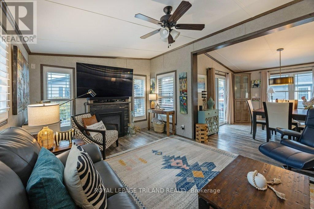 130 - 22790 AMIENS ROAD Image 16