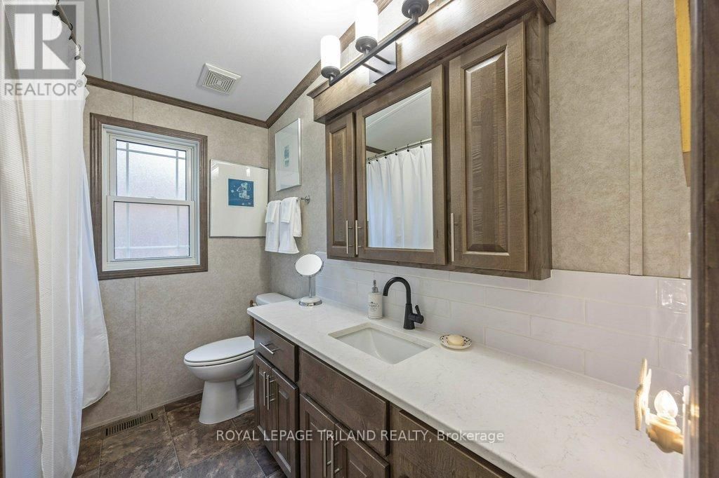 130 - 22790 AMIENS ROAD Image 26