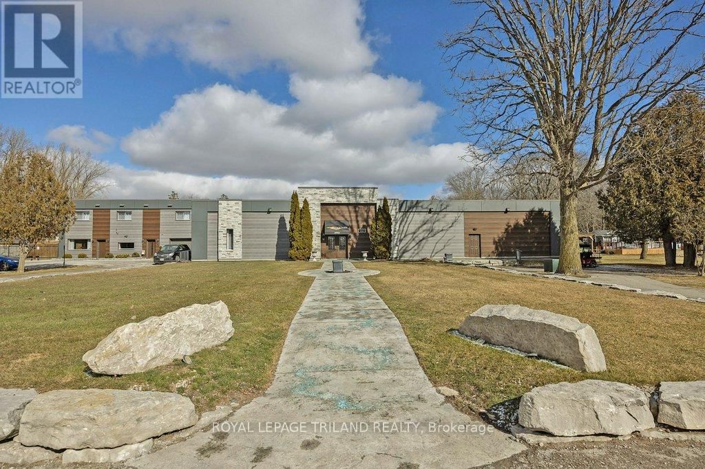 130 - 22790 AMIENS ROAD Image 37