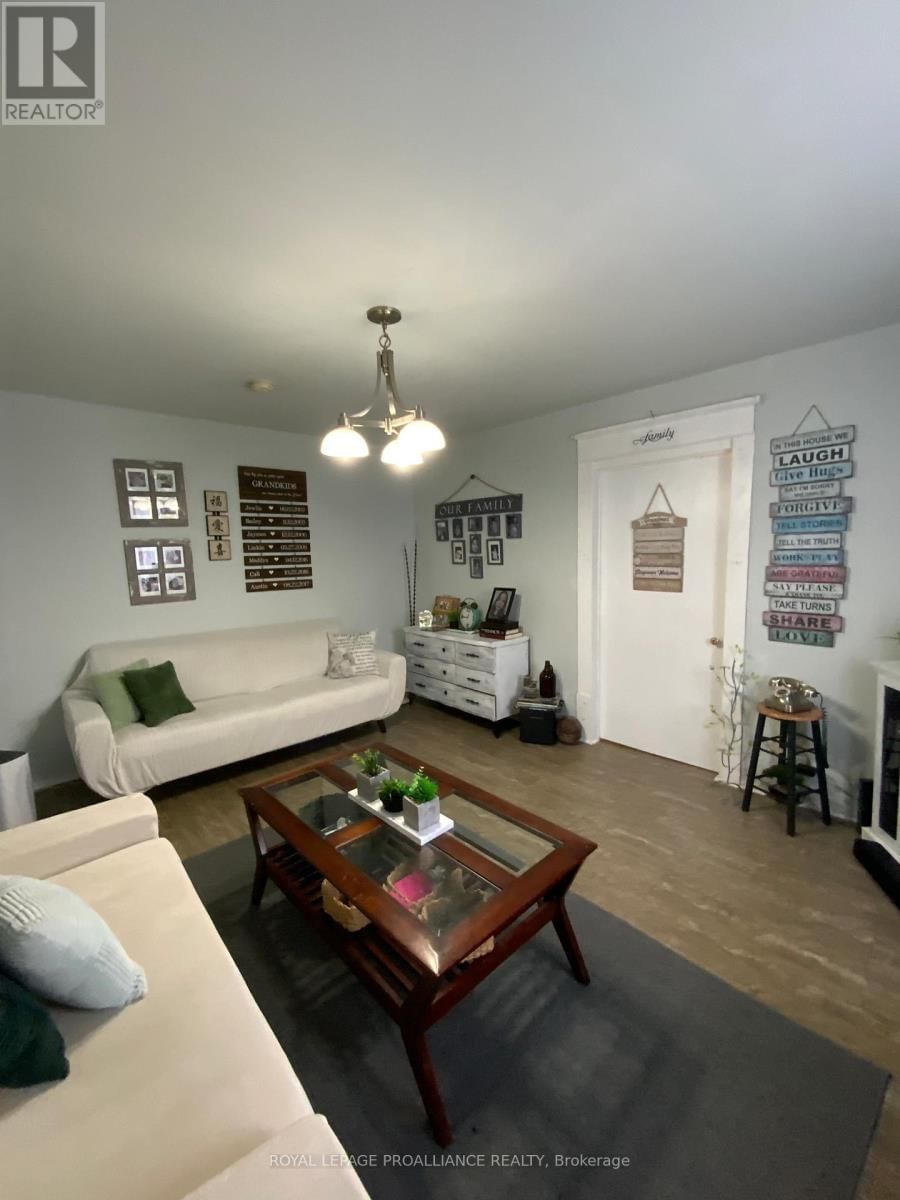 187-189 BYRON STREET Image 11