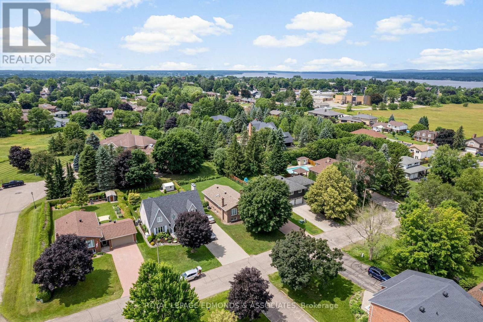 508 O'BRIEN STREET Image 43