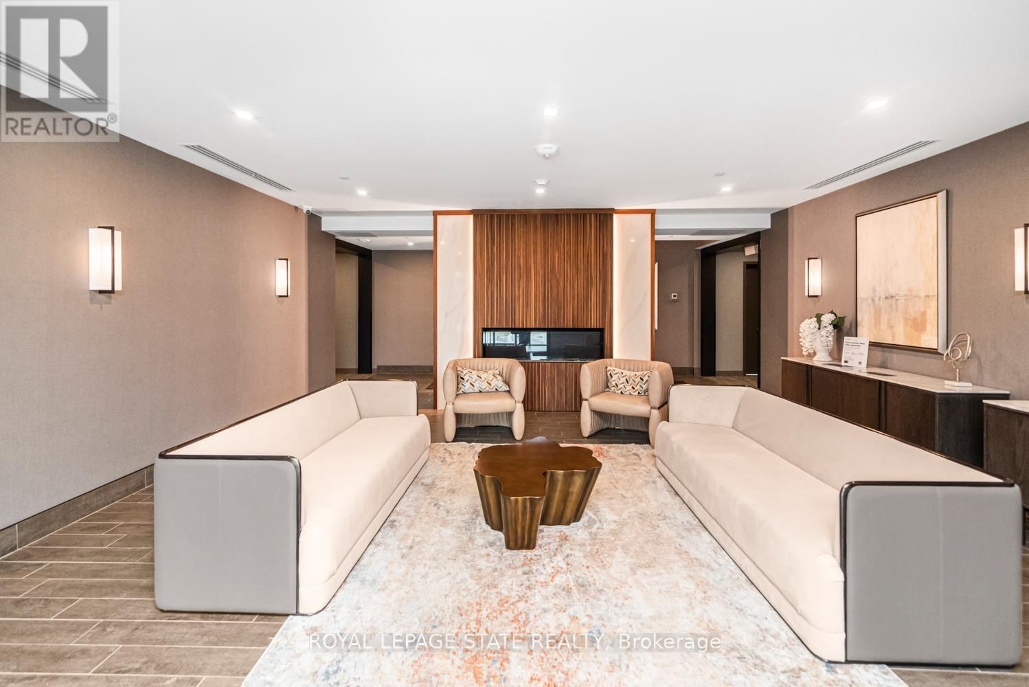 1009 - 470 DUNDAS STREET EAST Image 9