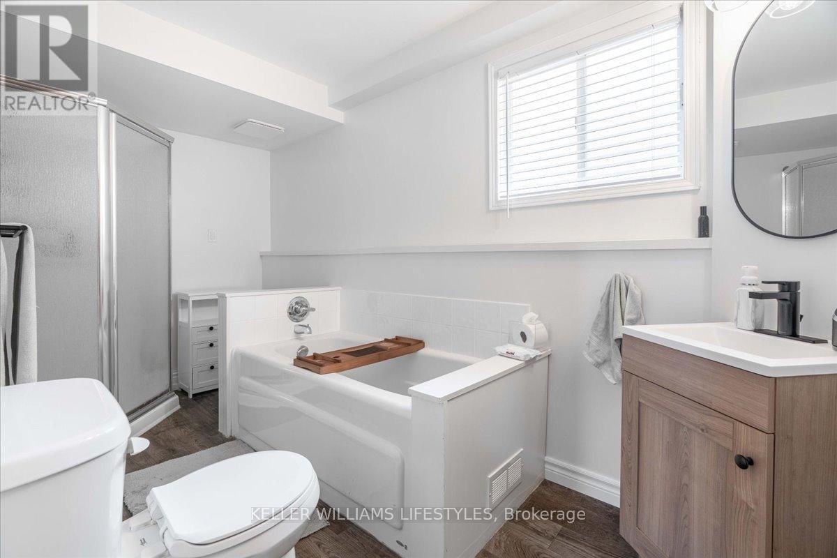 4547 WILLIAM STREET Image 36