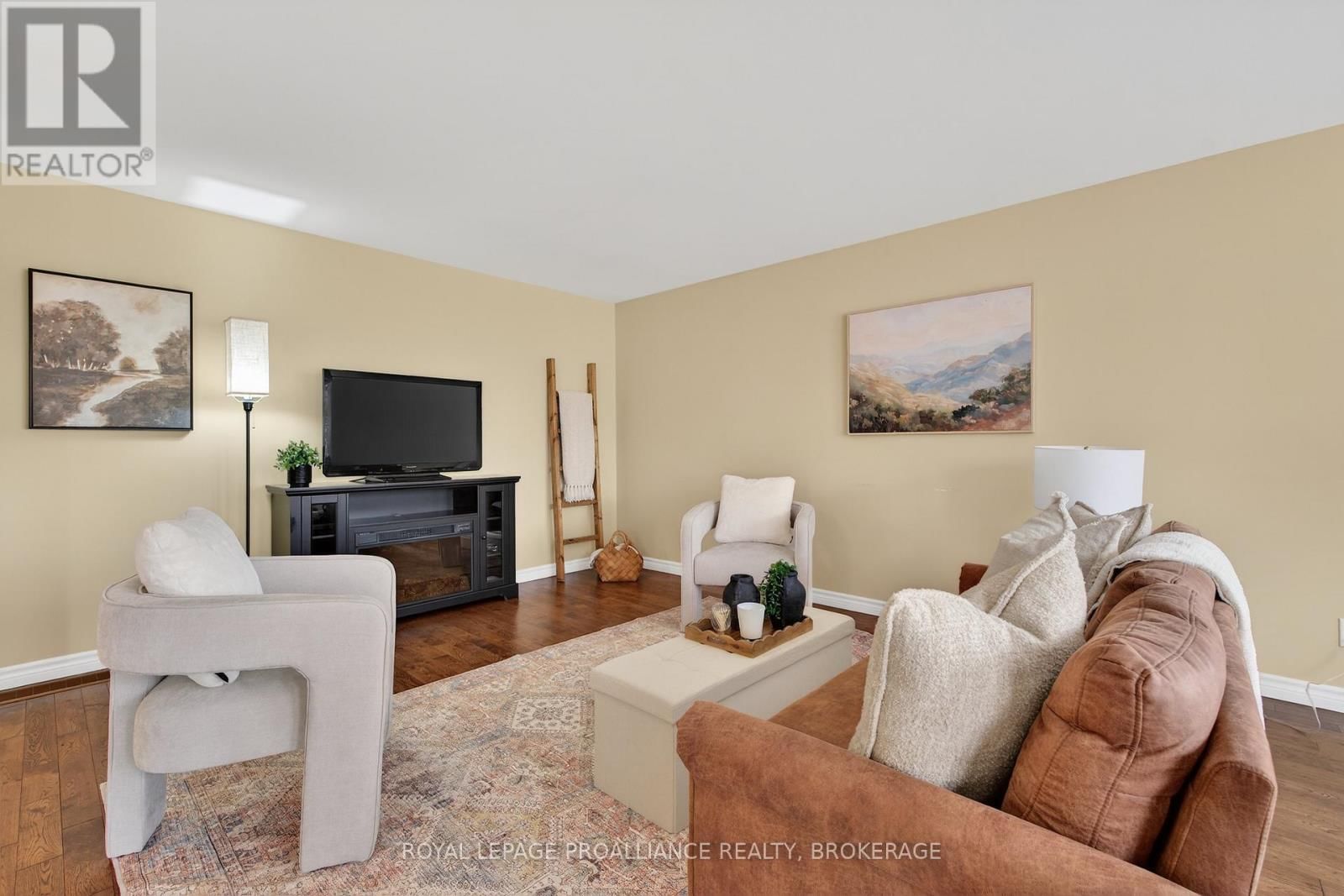 112 MAPLECROFT COURT Image 6