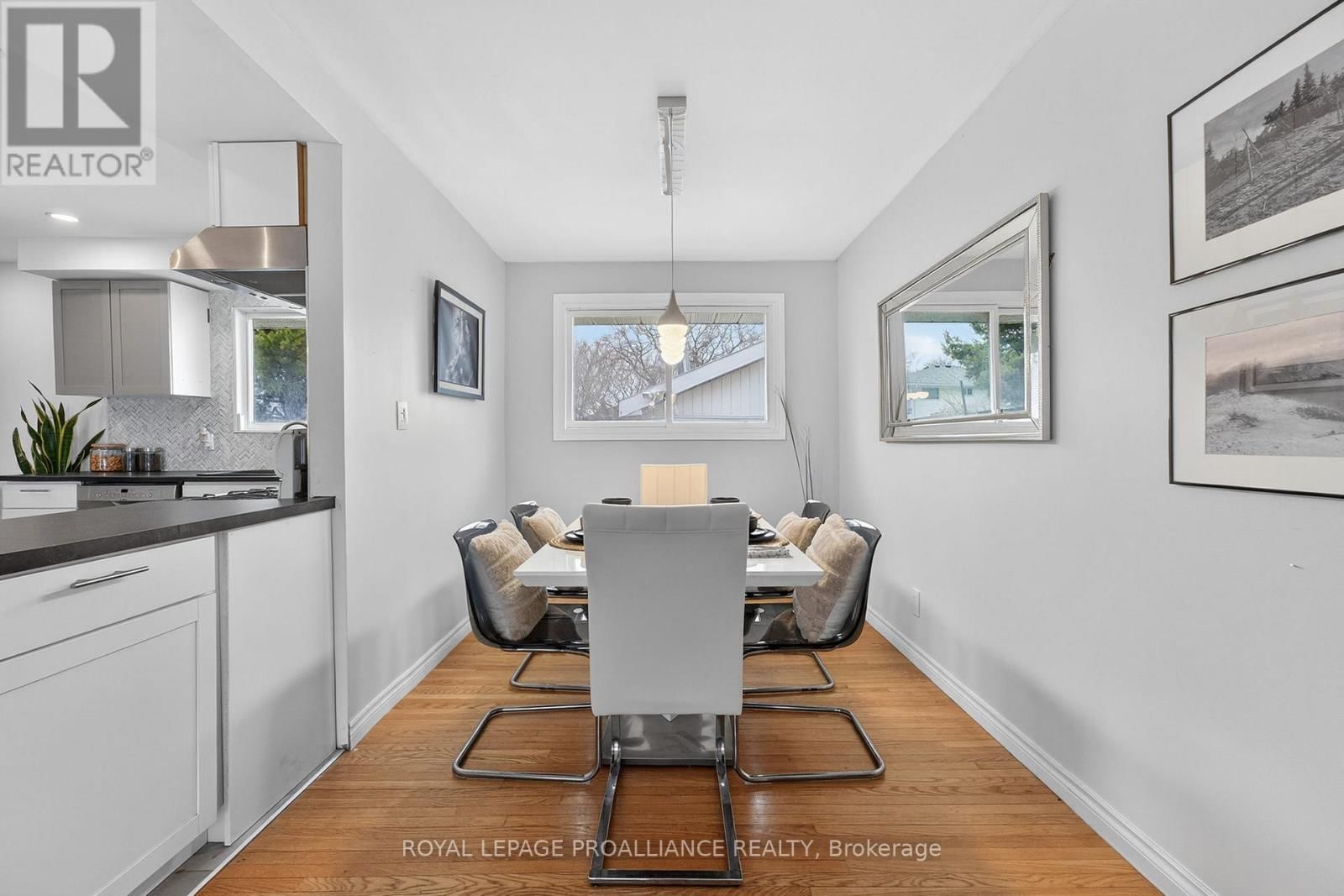 265 COLLEGE STREET WEST Image 13