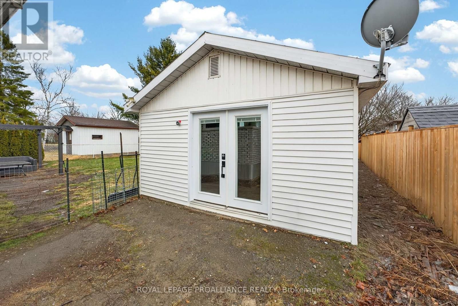 265 COLLEGE STREET WEST Image 24