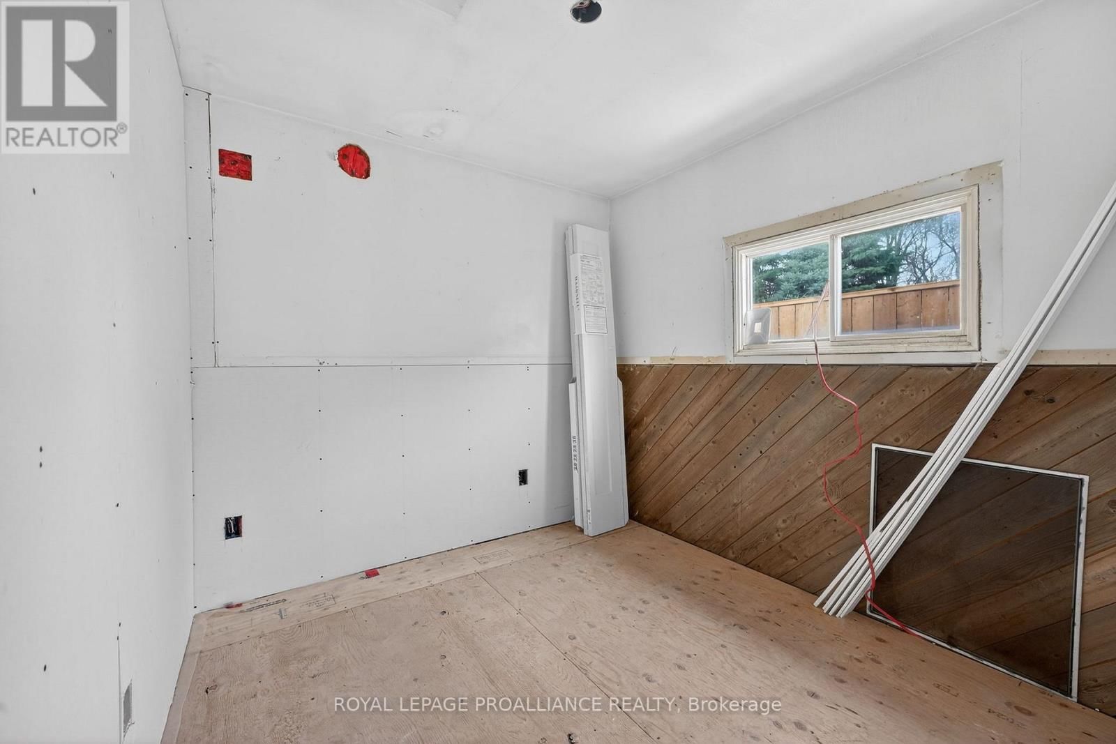 265 COLLEGE STREET WEST Image 32