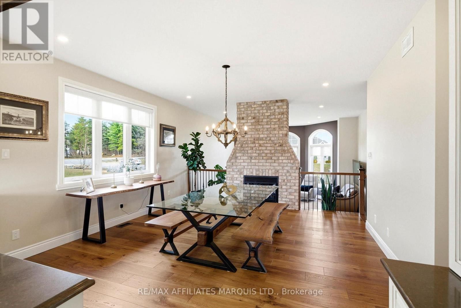 38 FOREST HILL Image 12