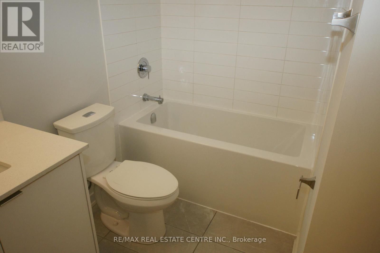 55 DUKE STREET Image 20