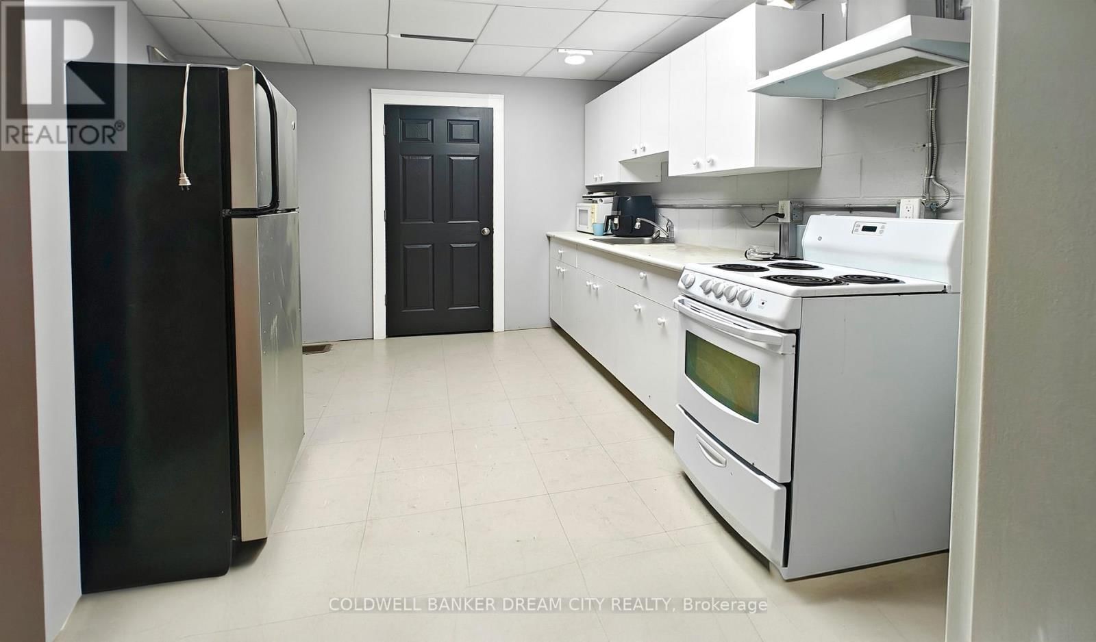 93 MAIN STREET Image 27