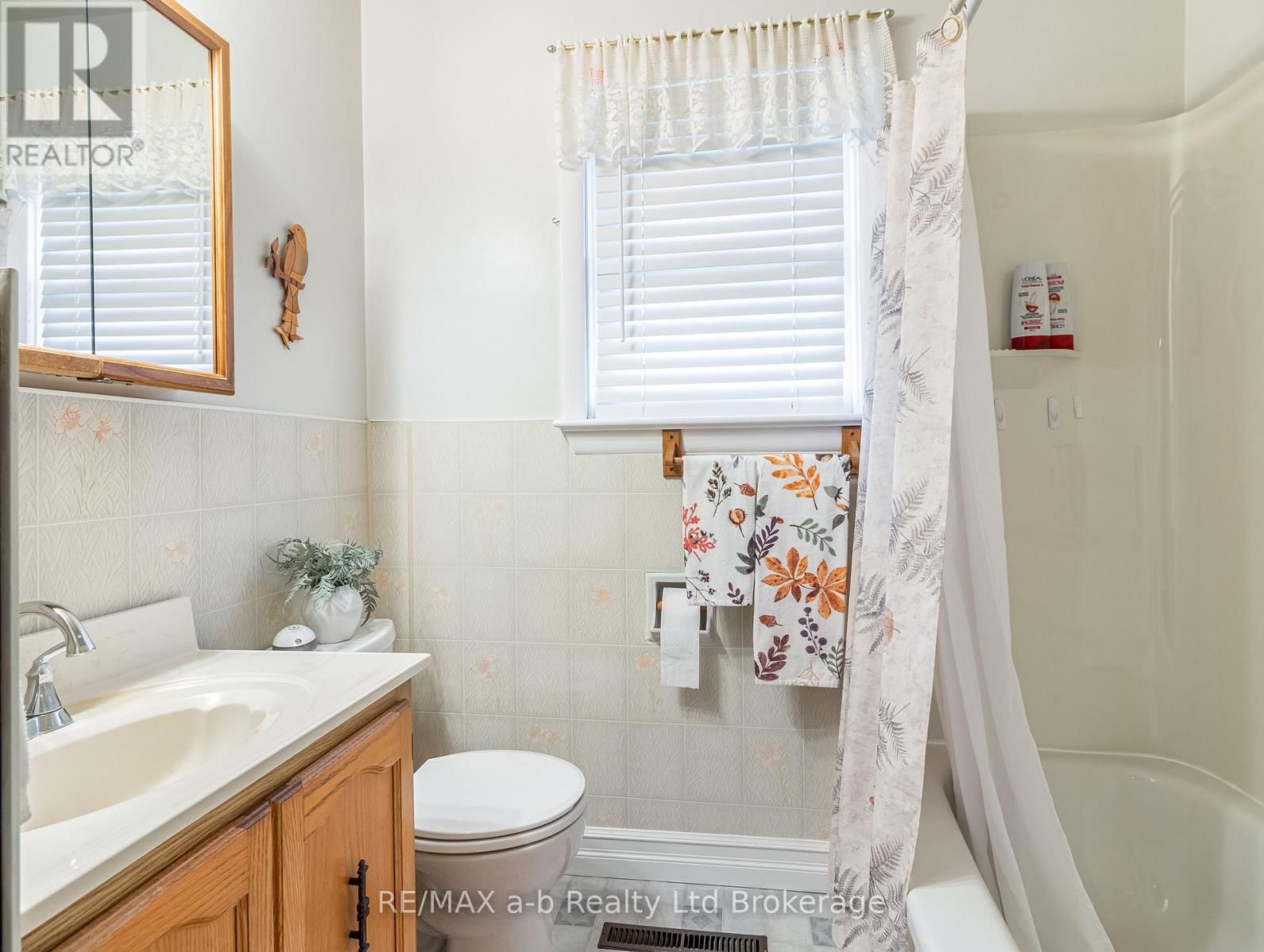 219 BOWERHILL ROAD Image 11