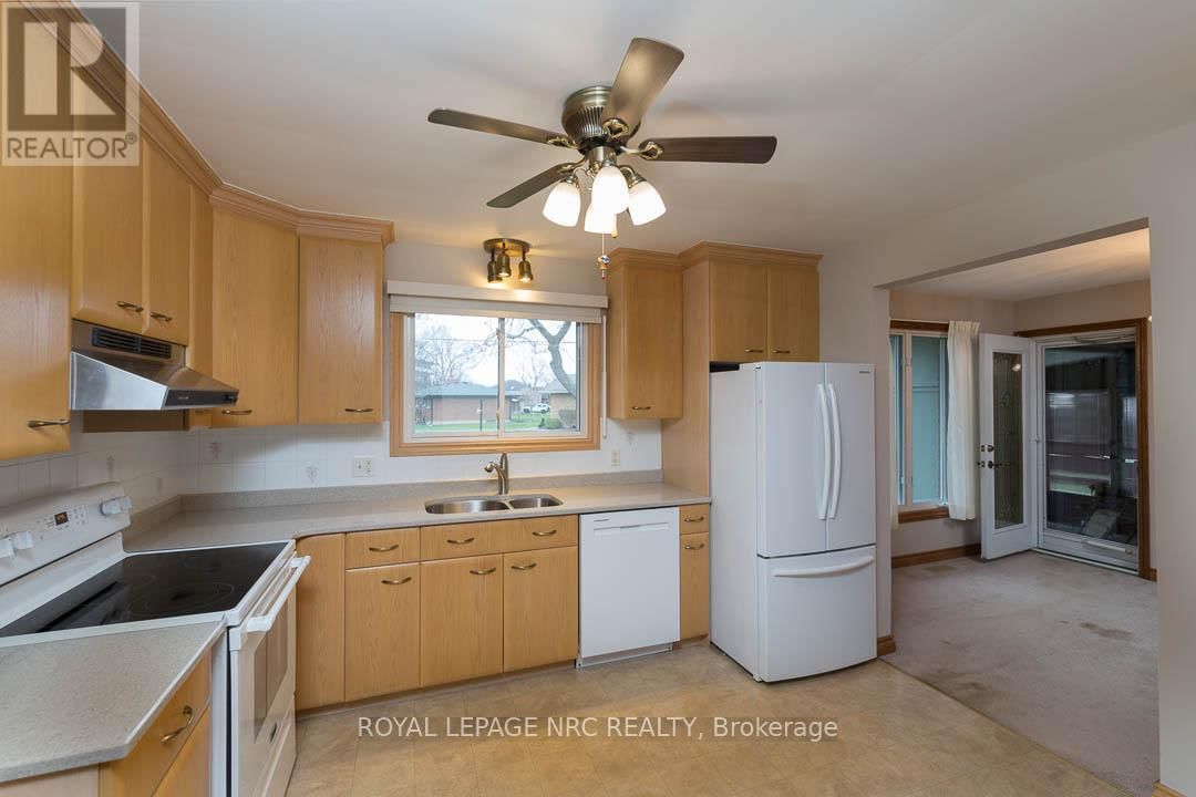 1 HEATHER COURT Image 13