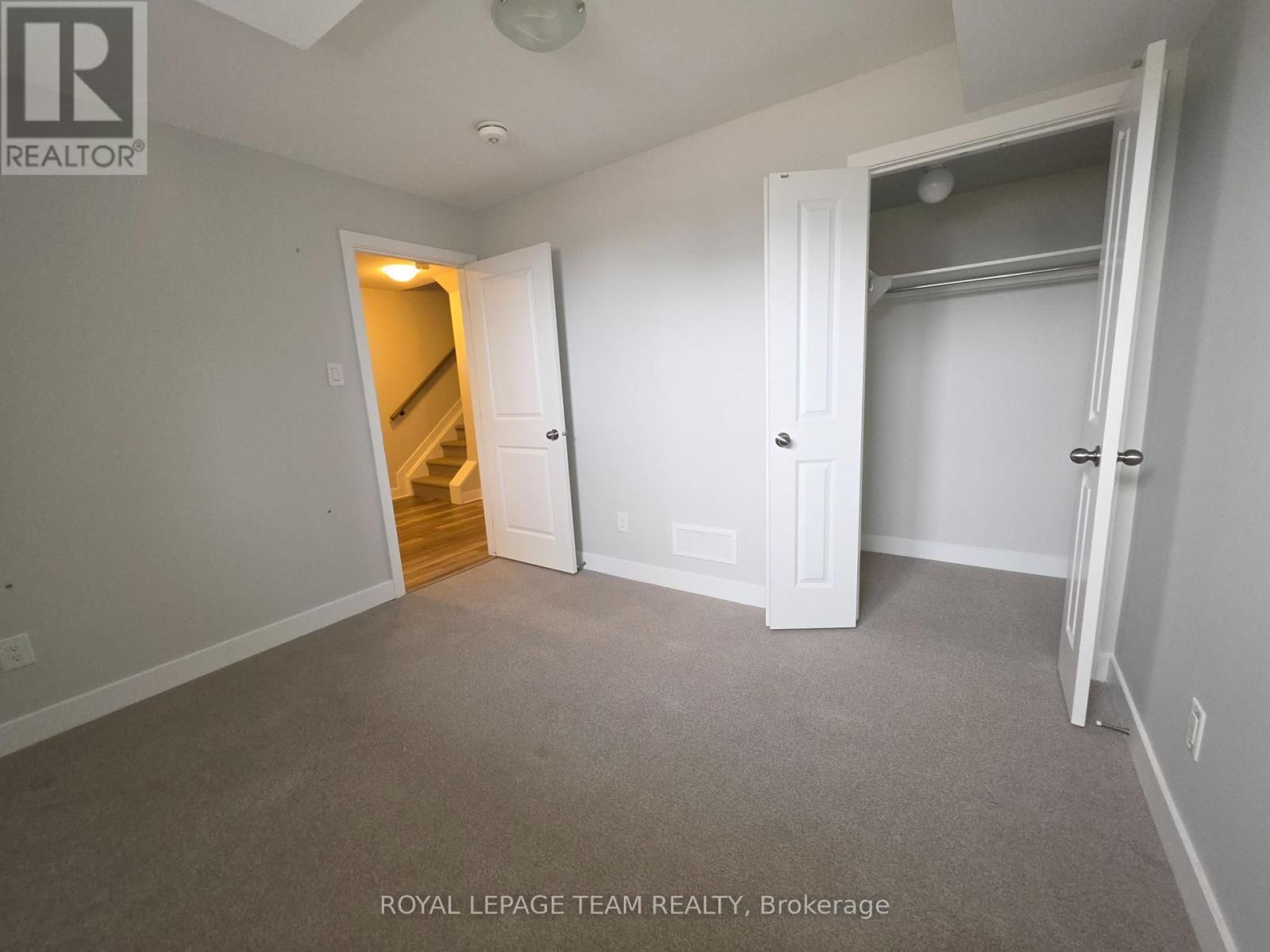 814 RALPH HENNESSY AVENUE Image 15