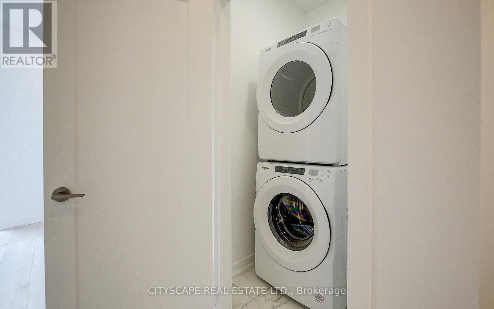 13 - 416 DUNDAS STREET SOUTH Image 13