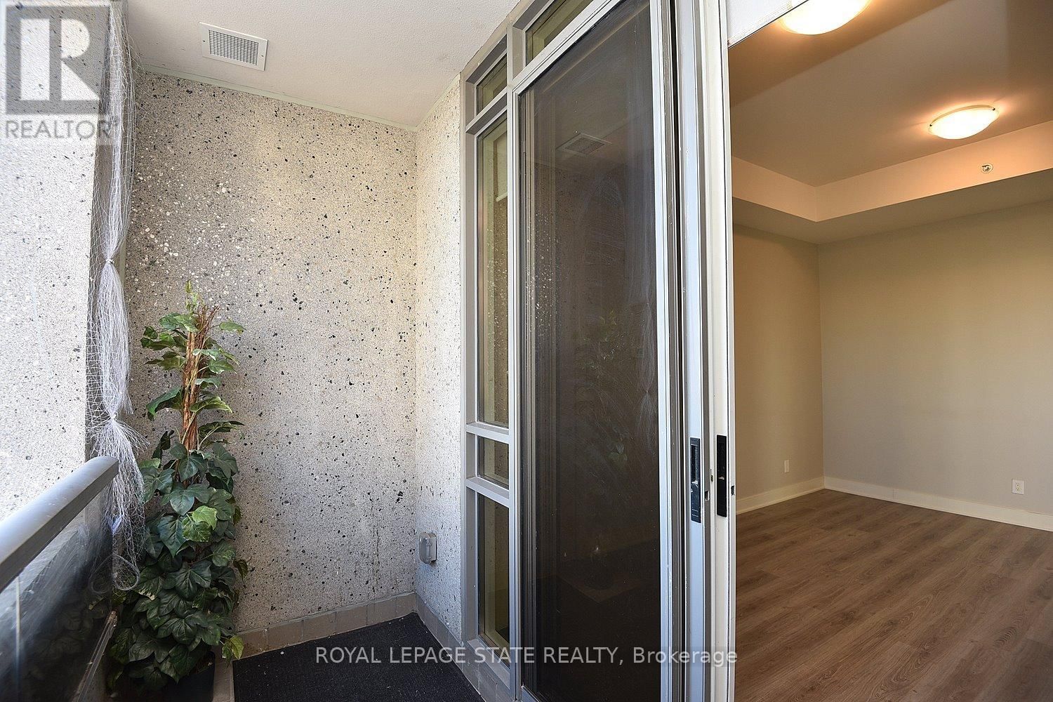 603 - 150 MAIN STREET WEST Image 31