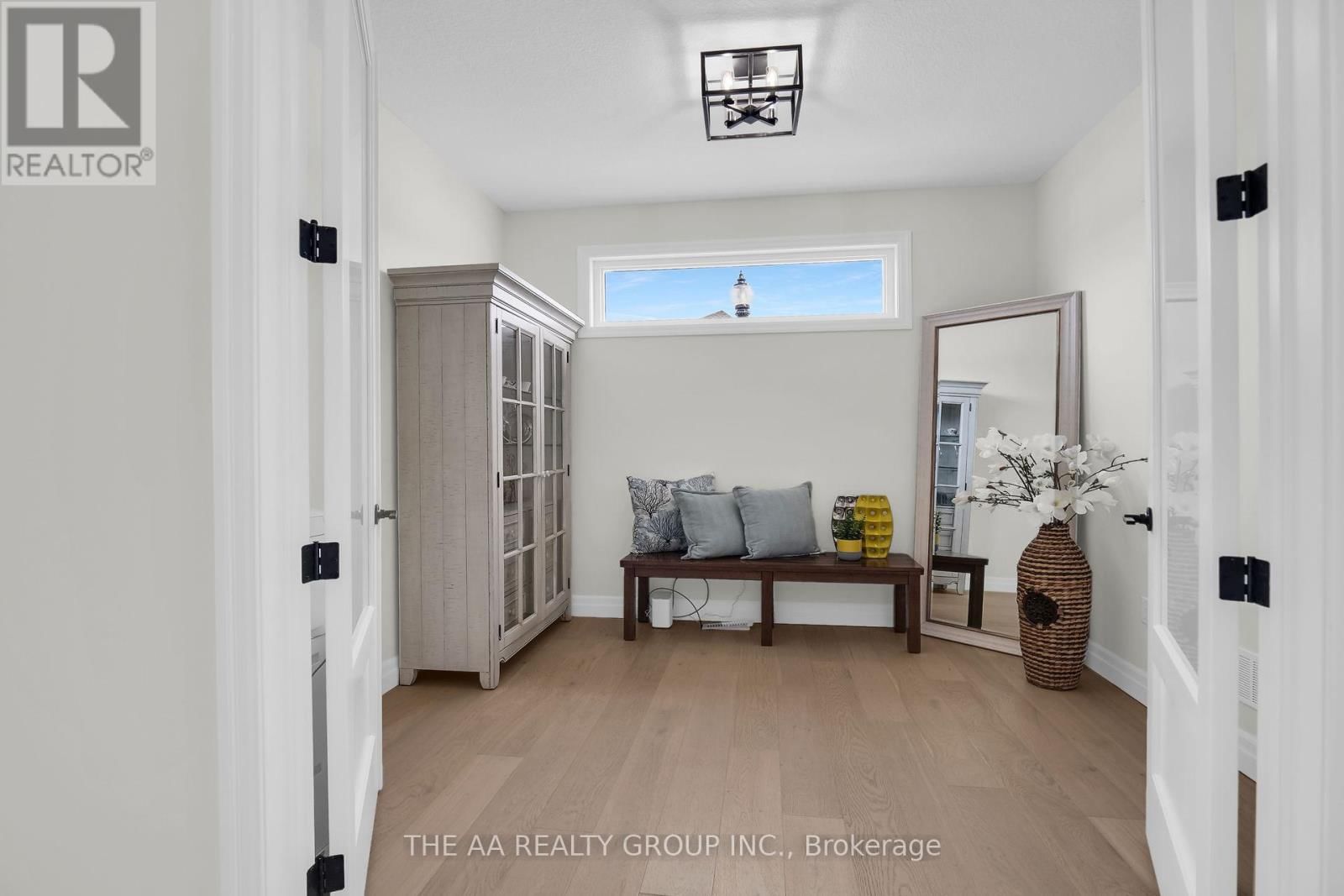 187 FOXBOROUGH PLACE Image 7