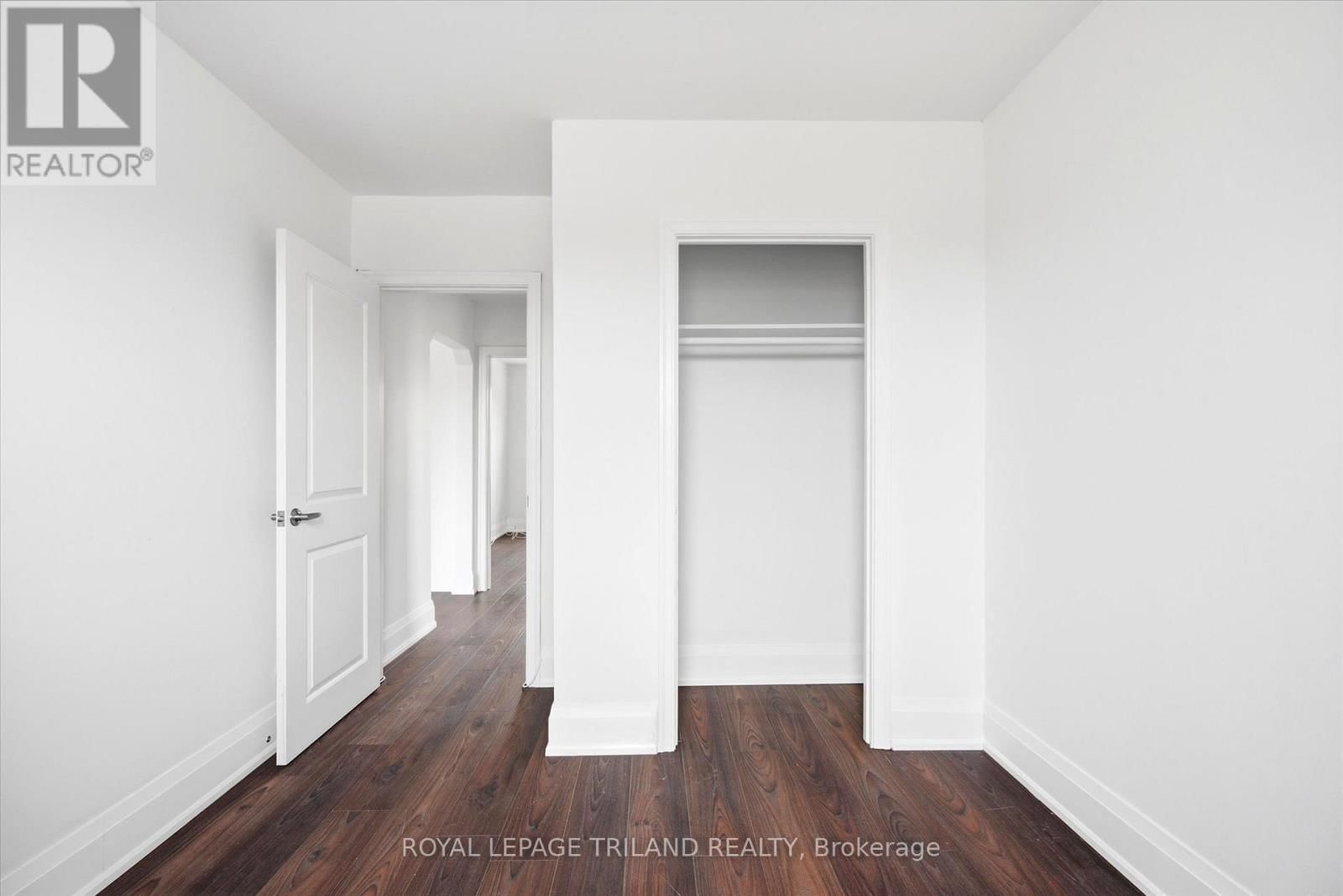 6 - 310 SPEEDVALE AVENUE EAST Image 12