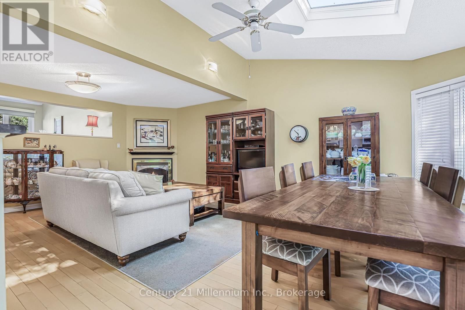 294 ALBERT STREET SOUTH Image 15