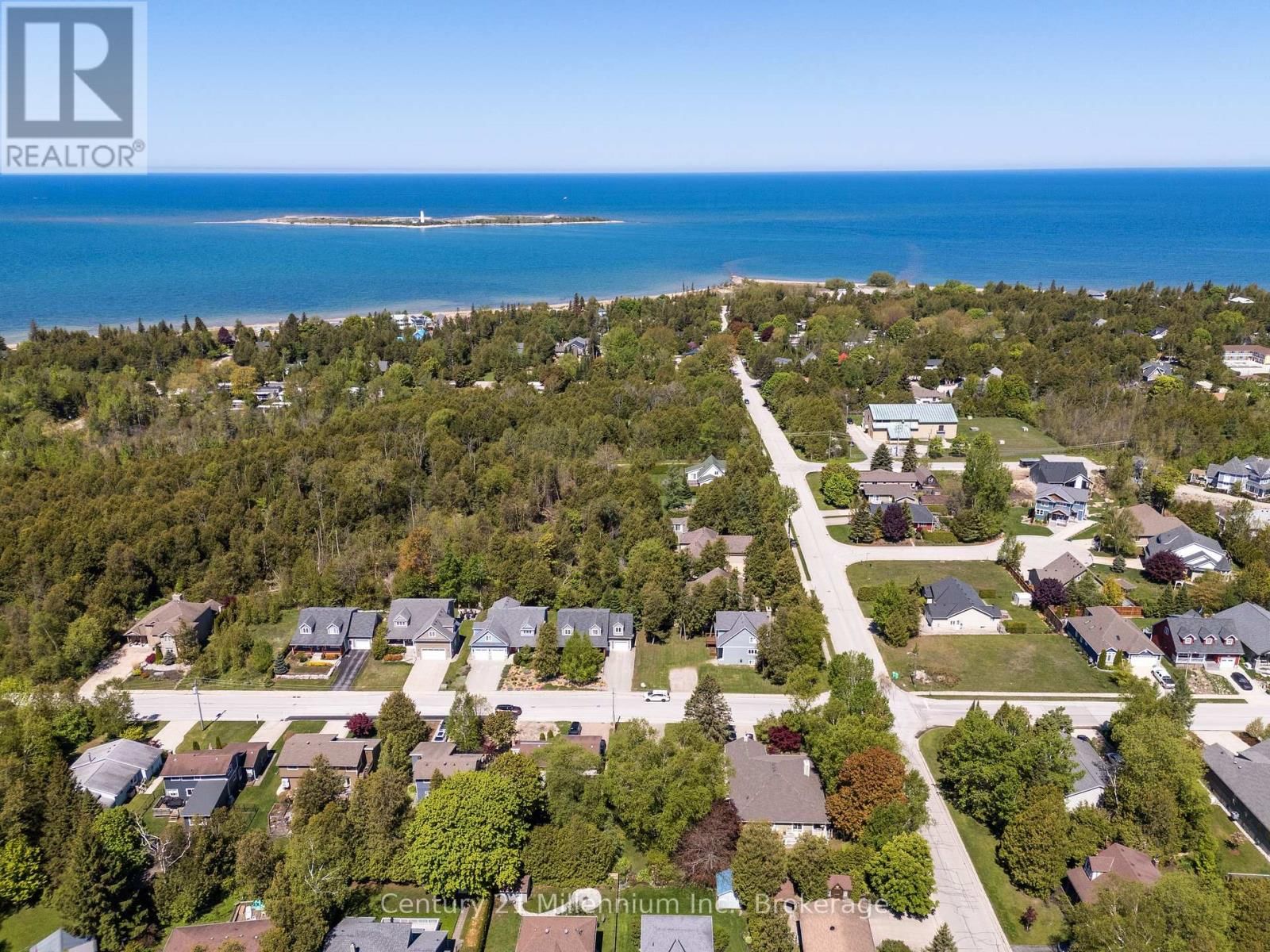 294 ALBERT STREET SOUTH Image 44