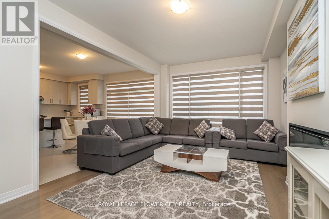 35 PLAYER DRIVE Image 20