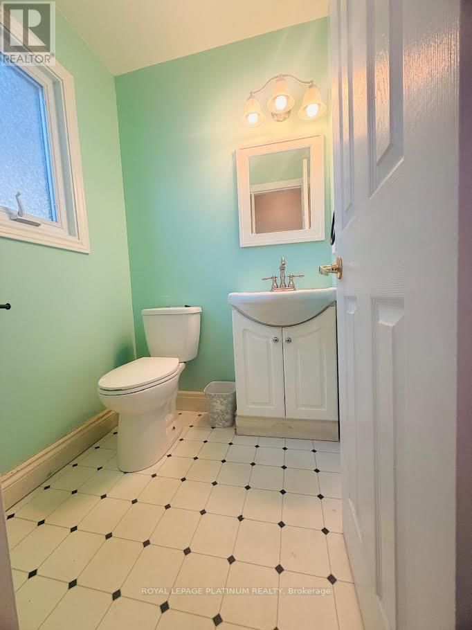 37 - 55 ASHLEY CRESCENT Image 7