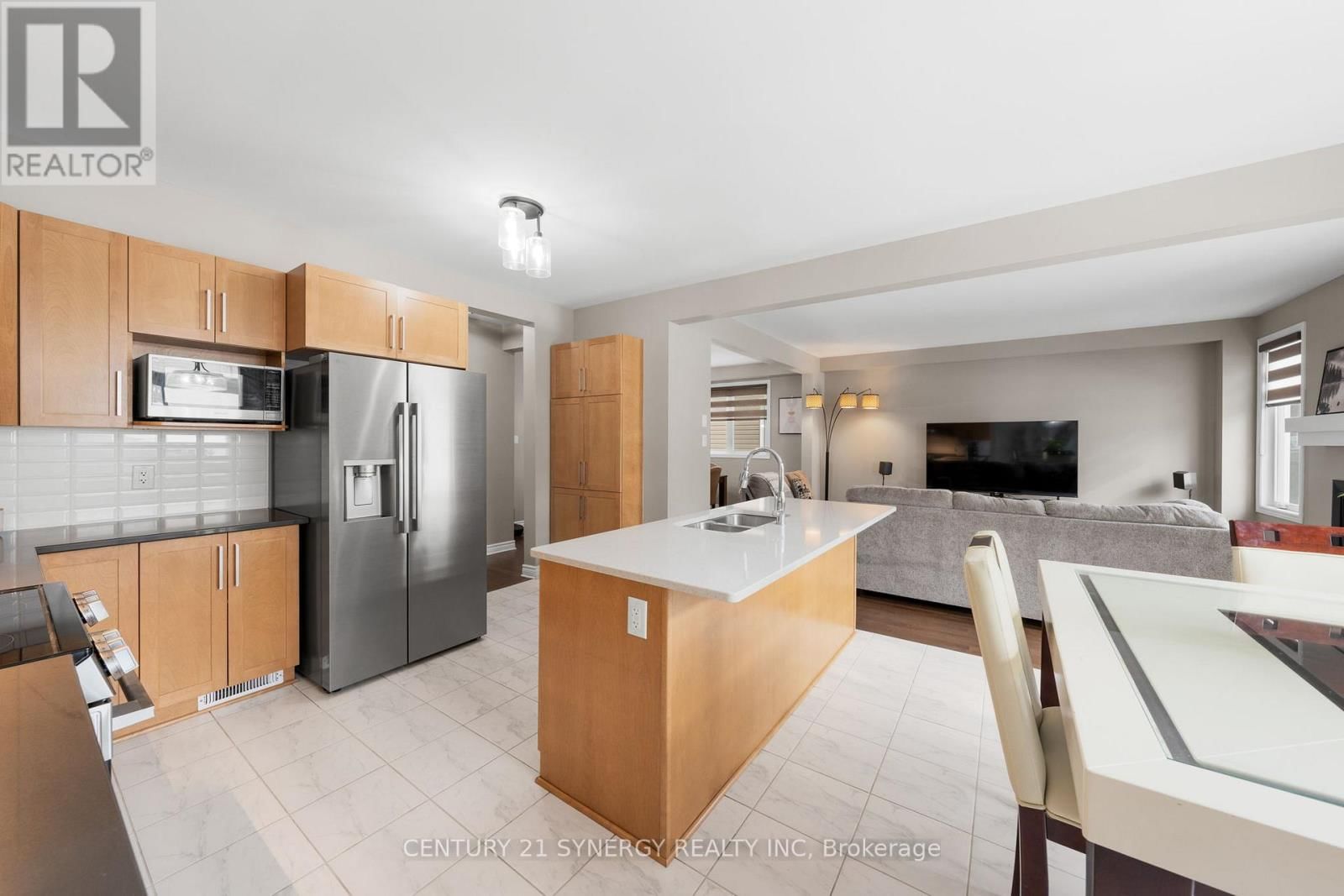 53 BODDINGTON STREET Image 26