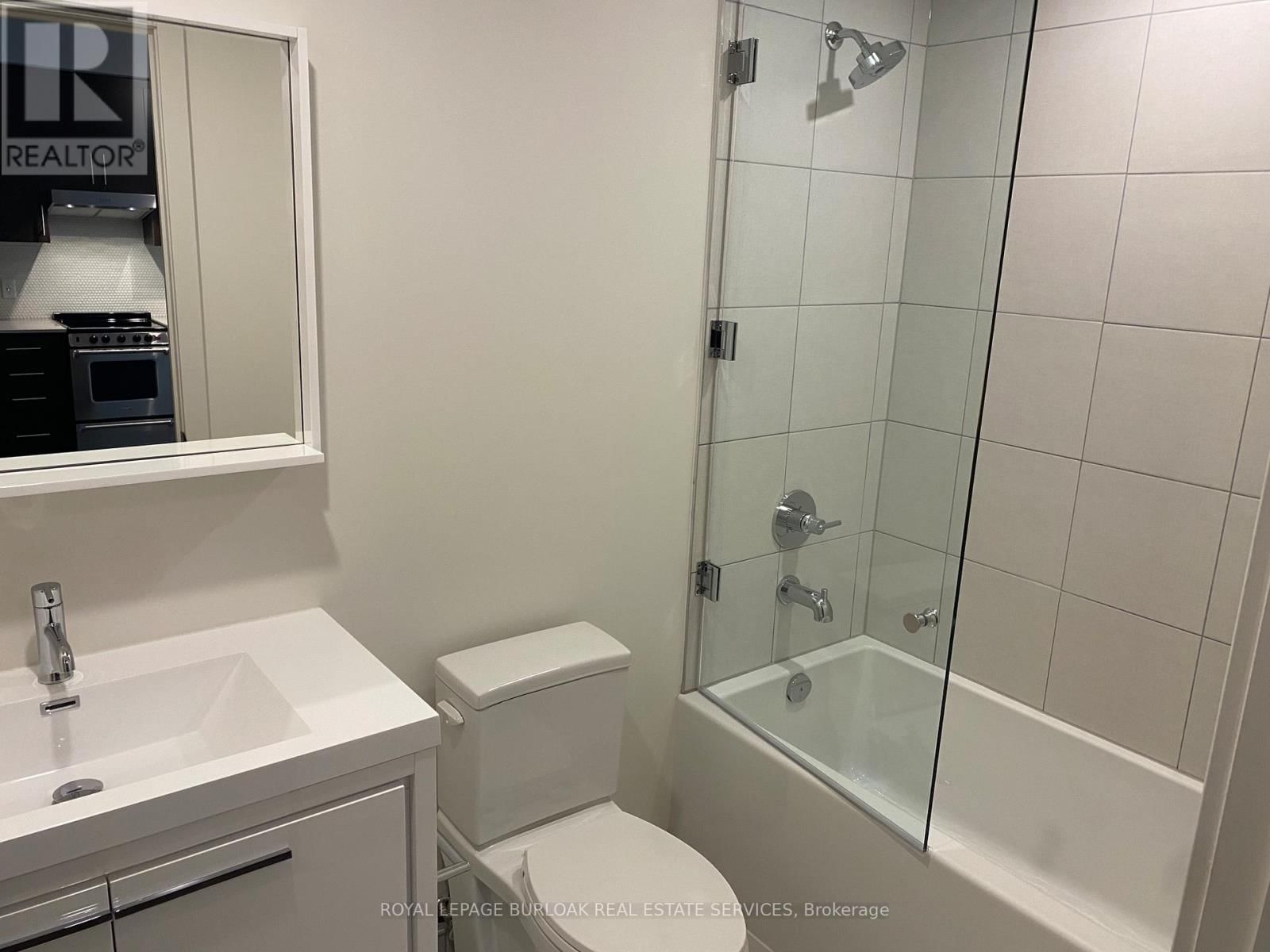 423 - 212 KING WILLIAM STREET EAST Image 17