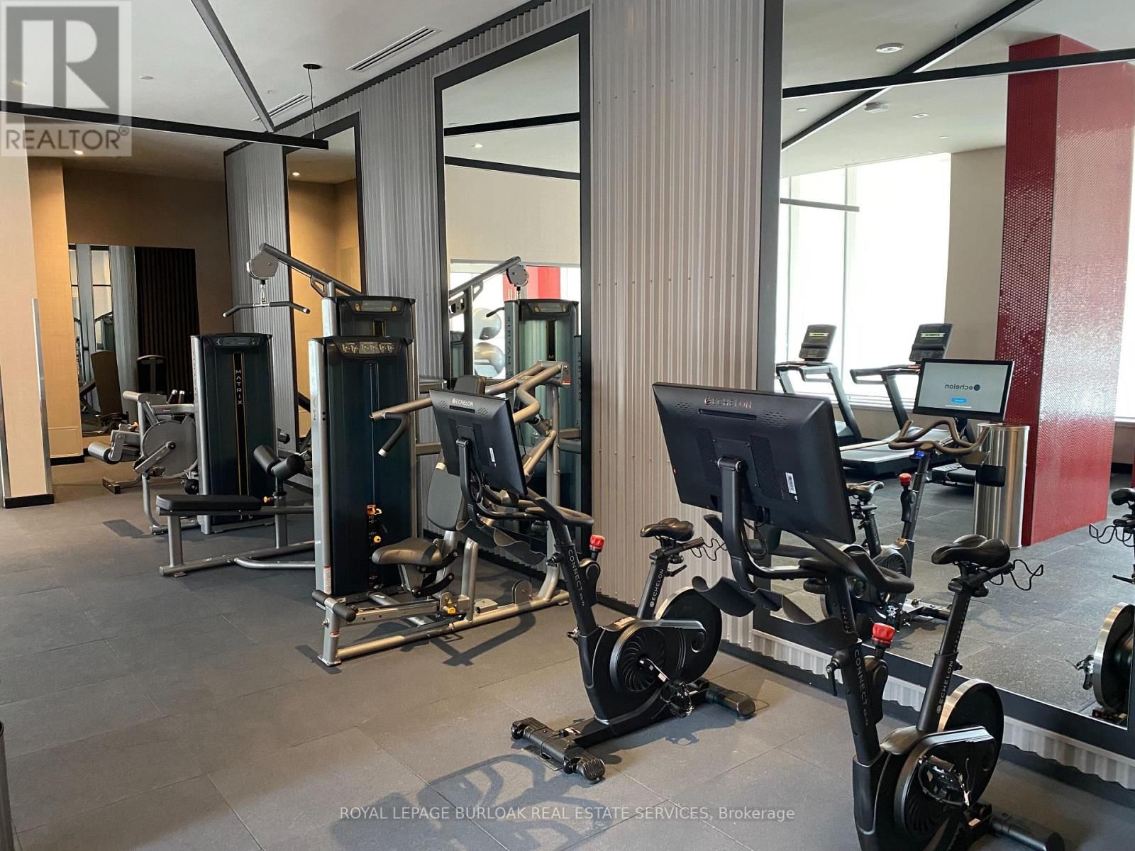 423 - 212 KING WILLIAM STREET EAST Image 31