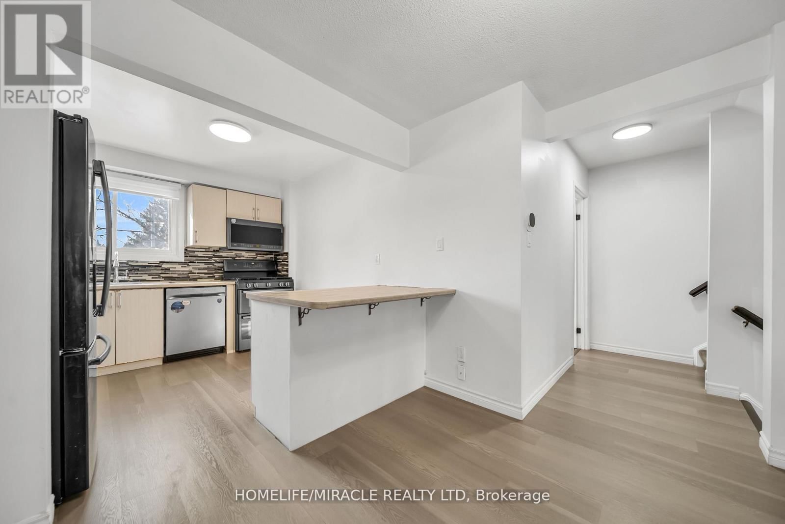 665-A WEST STREET Image 20