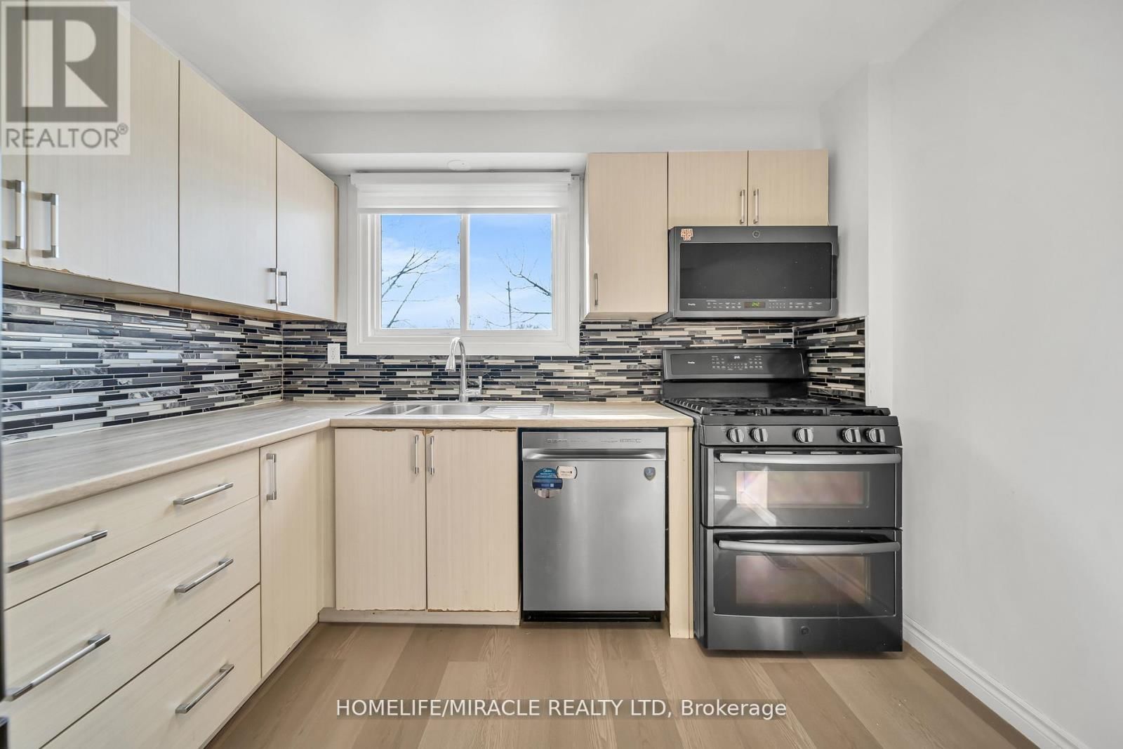 665-A WEST STREET Image 21