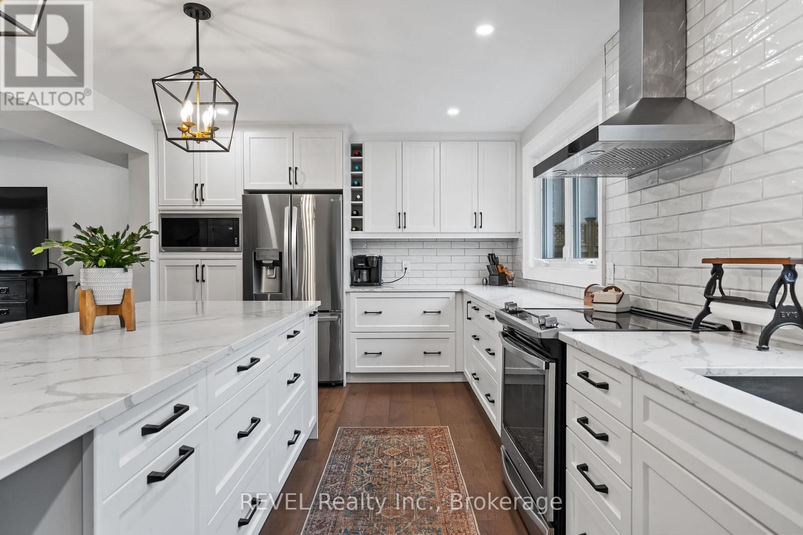 60 OCTOBER DRIVE Image 12