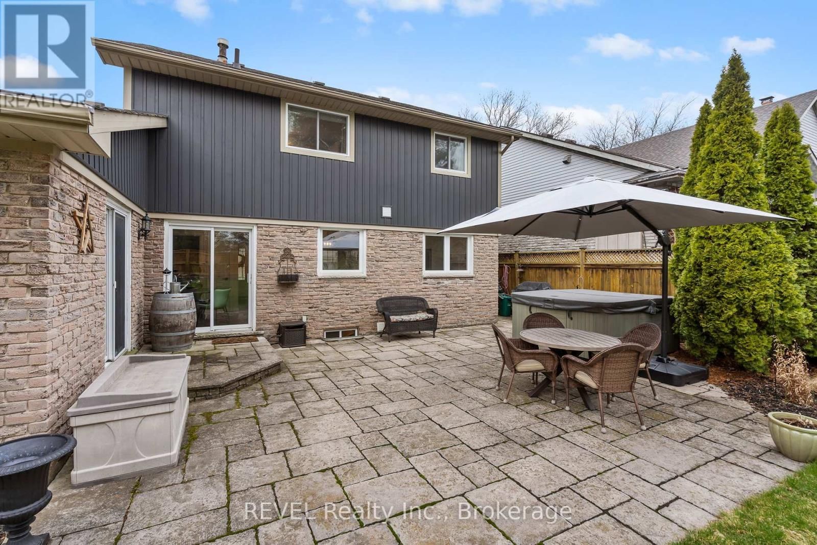 60 OCTOBER DRIVE Image 32