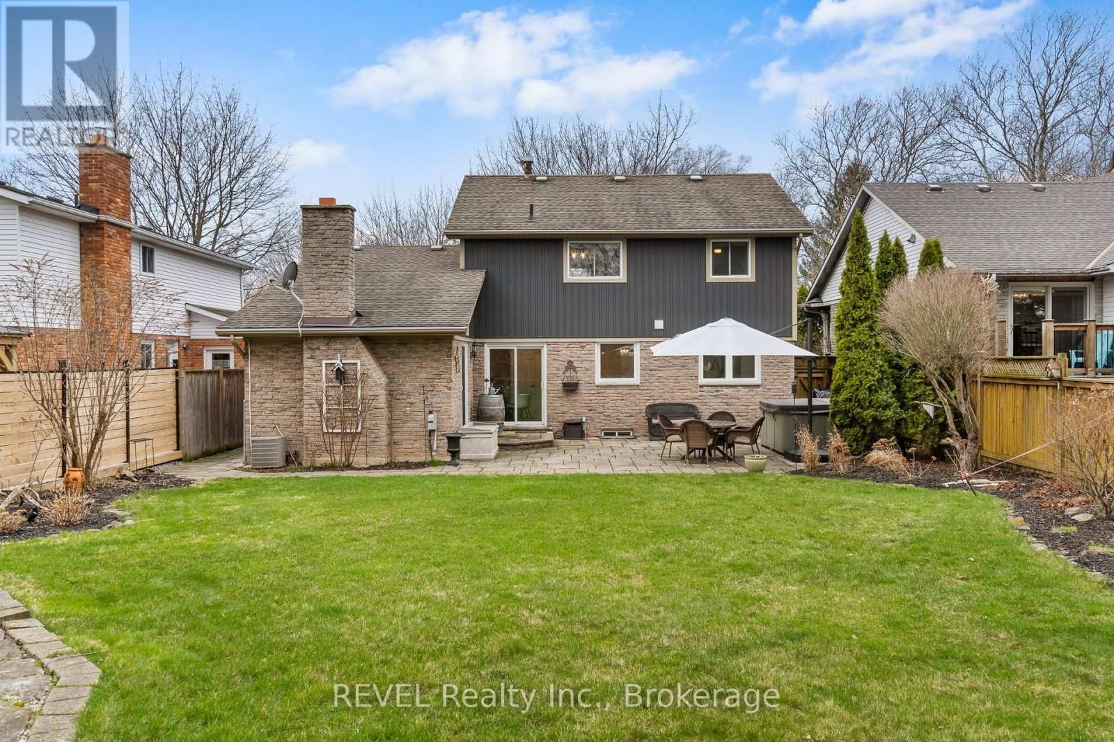 60 OCTOBER DRIVE Image 36