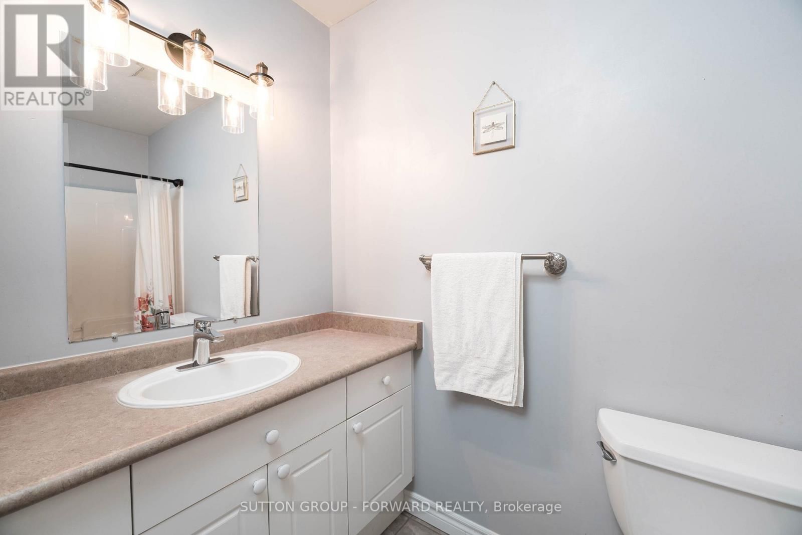 9 - 1077 HAMILTON ROAD Image 14