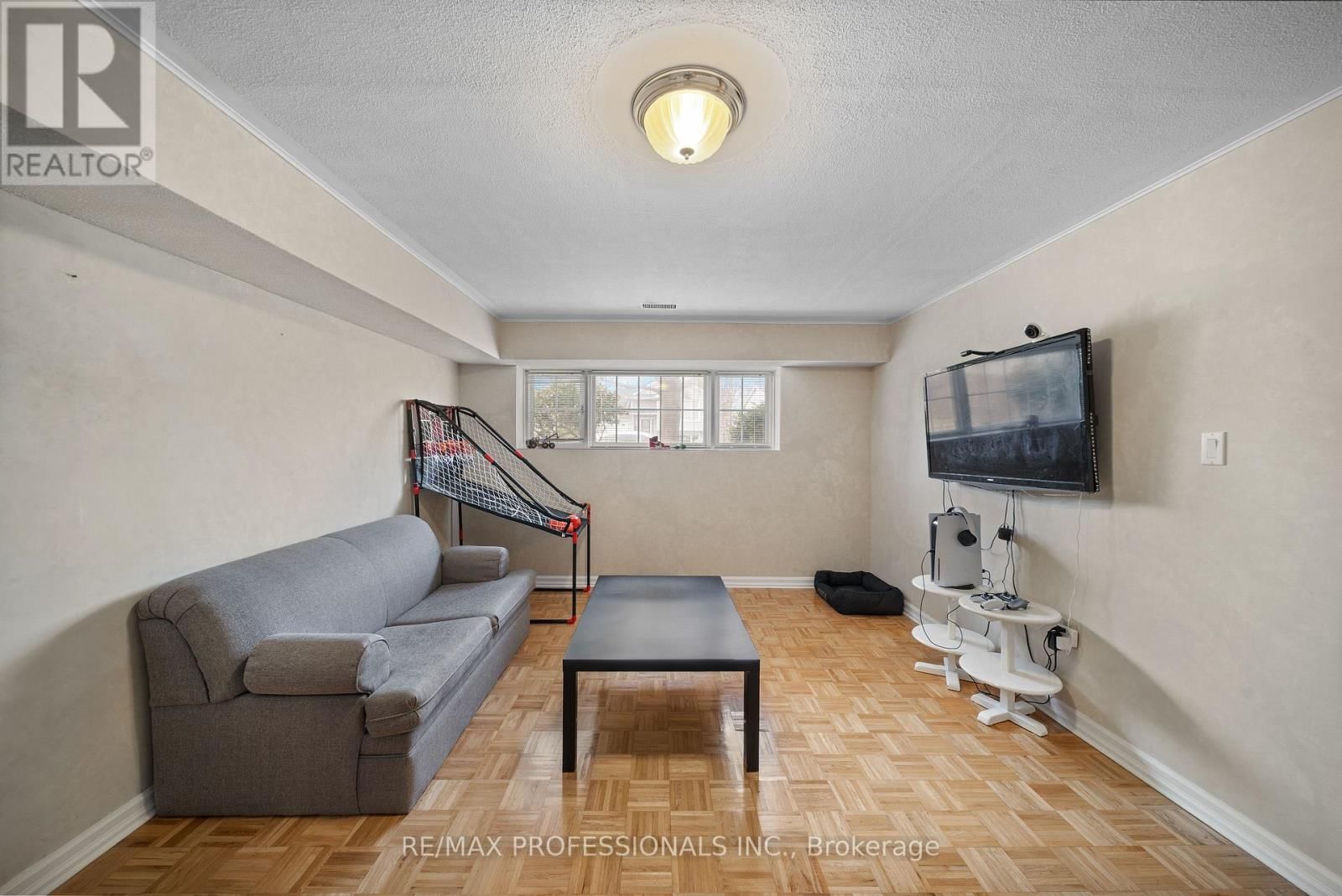 522 TRICO DRIVE Image 30