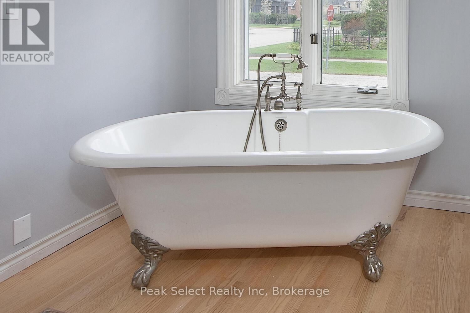 430 ALBERT STREET Image 21