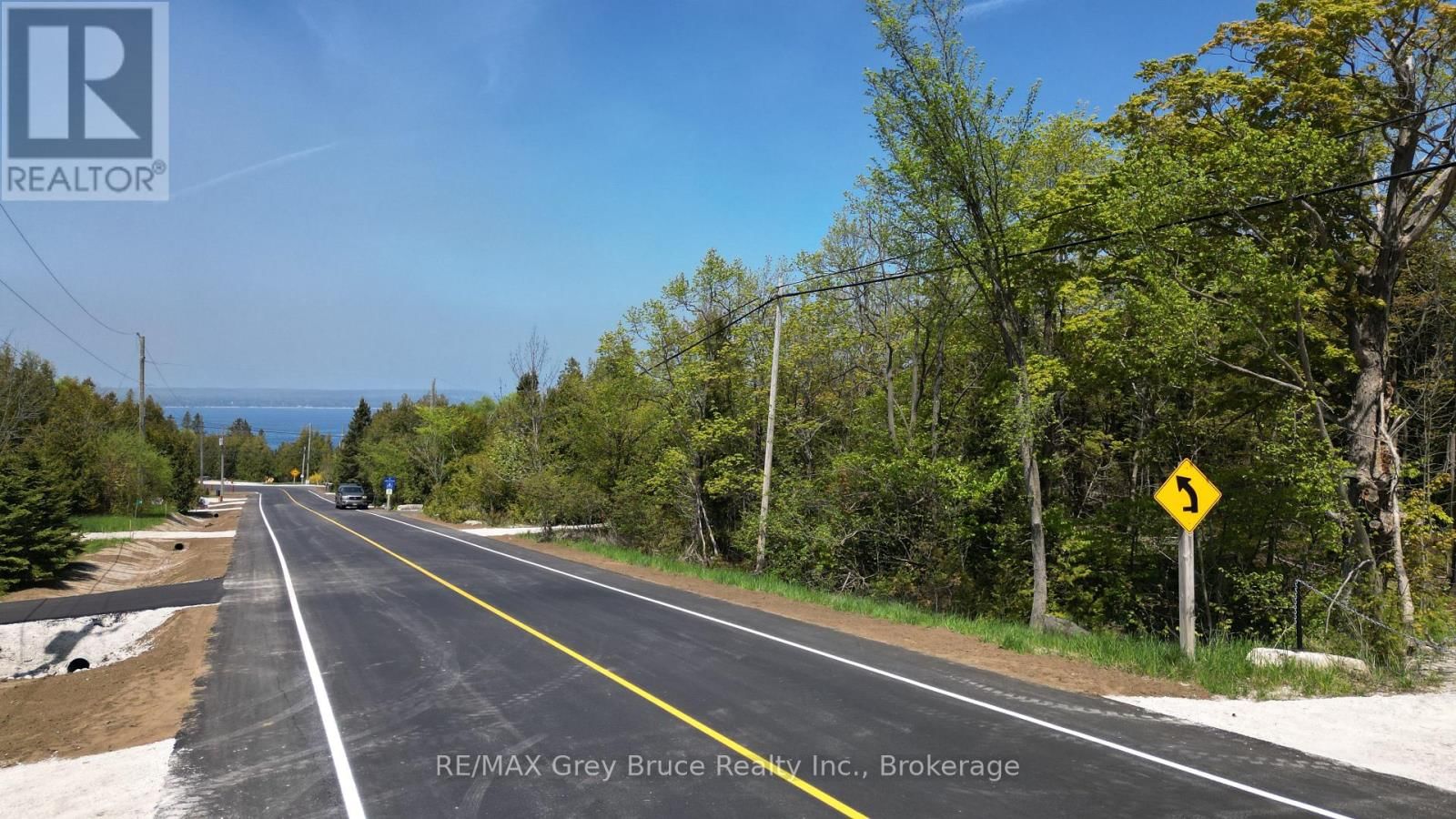 ISTHMUS BAY ROAD Image 14