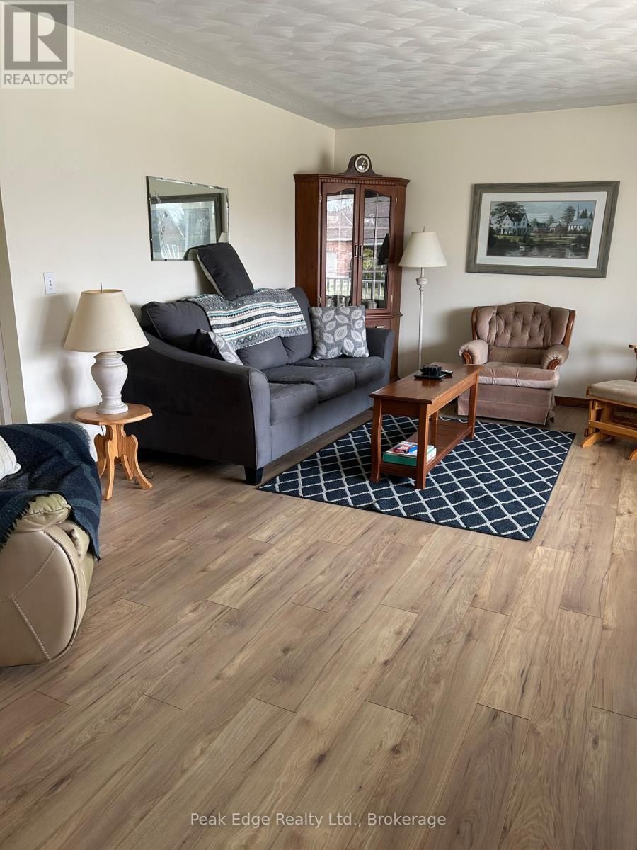 397 1ST STREET SOUTH Image 15